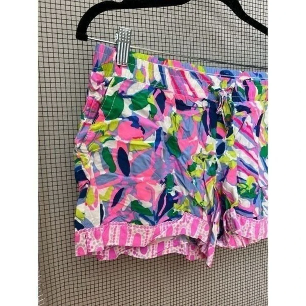 Lilly Pulitzer Katia Shorts Havin a Blast Sz medium Stretch Waist Rayon Colorful